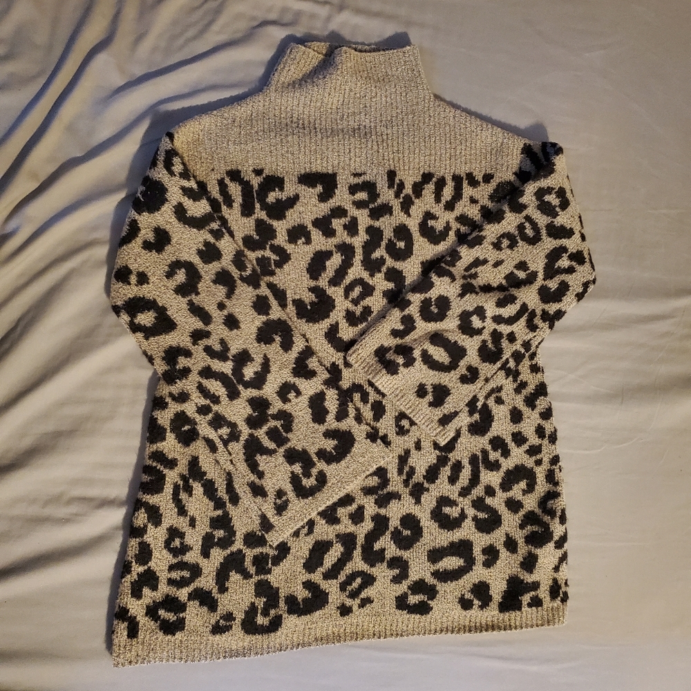 Isabel Maternity size small sweater